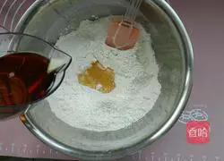 Illustration of how to make Beijing-style red mooncakes 2