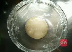 Illustration of how to make condensed milk toast 8