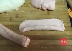 Chocolate Two-Color Toast Recipe Illustration 7