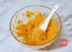 Illustration of how to make sweet potato toast 1