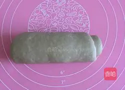 Illustration of how to make matcha honey bean toast 7