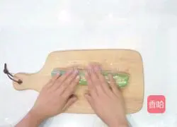 Illustration of how to make green juice kiwi biscuits 7