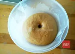 Illustration of how to make bear-haunted buns 4