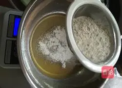 Cantonese egg yolk bean paste mooncake recipe 2