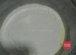 Illustration of making finger biscuits 4