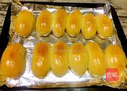 Illustration of how to make meat floss bread 18