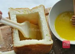 Illustration of how to make ice cream toast 3