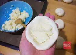 Coconut heart-shaped bread recipe 9