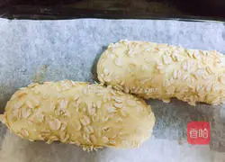 Illustration of how to make sea cucumber oatmeal bread 13