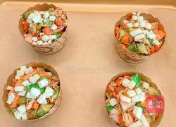 Tuna Toast Vegetable Cup‖ Illustration of a must-have recipe for spring outing 6