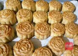 Illustration of how to make five-nut mooncakes 7