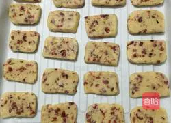 Illustration of how to make cranberry cookies 14
