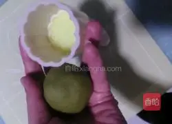 Illustration of how to make simple moon cakes 6