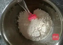 Illustration of how to make Beijing-style mooncakes with syrup 4