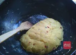 Cranberry and Mung Bean Mooncake Recipe Illustration 12