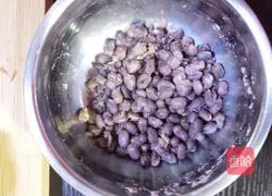 Matcha Whole Wheat Banana Honey Bean Toast Recipe Illustration 4