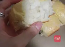 Illustration of how to make handmade cheese toast 14