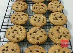 Oatmeal Chocolate Bean Cookies Recipe Illustration 9