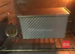 Illustration of how to make morning fast toast slices 15