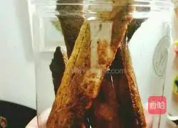 Illustration of making finger biscuits 7