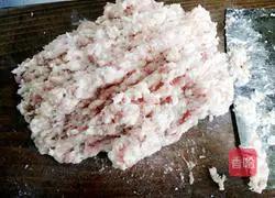 Fresh meat moon cakes Illustration of how to make stuffing 4