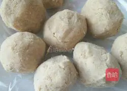 Illustration of how to make meat floss cake 8