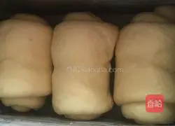 Illustration of how to make light butter toast 11