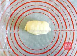 Illustration of how to make cheese and meat floss bread 8