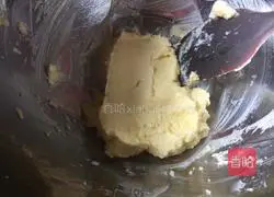 Illustration of how to make desktop macaron sponge ball cake 9