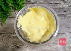 Illustration of how to make egg biscuits 9