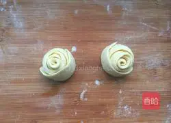 Illustration of how to make rose bread for romantic feelings 5