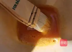 Illustration of how to make bean paste and egg yolk mooncakes 14