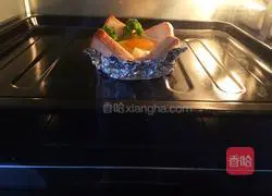 How to make egg flower-shaped toast Illustration 6