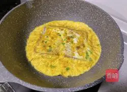  Illustration of how to make toast with eggs 9