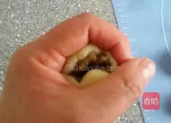 Illustration of how to make Beijing-style pulp mooncakes 9