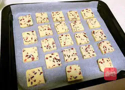 Illustration of how to make cranberry cookies with zero failure for beginners 12