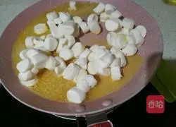 Illustration of how to make original beef biscuits 3