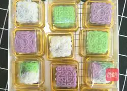Illustration of how to make colorful snowskin mooncakes 13