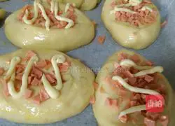 Illustration of how to make salad ham bread 14