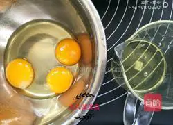 Illustration of how to make egg yolk biscuits 2