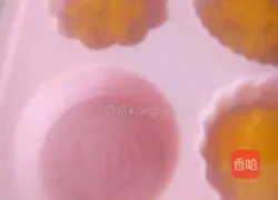 Illustration of how to make crystal mooncakes 5