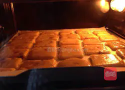 Illustration of how to make butter hazelnut biscuits 4