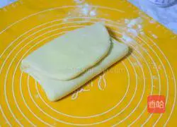 Illustration of how to make croissants 7