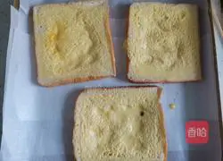 Illustration of how to make fried blueberry toast 4