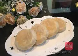 Illustration of how to make fresh meat mooncakes 21