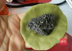 Illustration of how to make osmanthus-flavored mooncakes 5