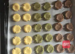 Illustration of how to make three-color margarita cookies 17