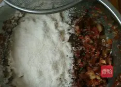 Illustration of how to make ham mooncakes 4