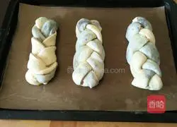 Braided bread with bean paste and crispy grains Illustration of how to do it 10