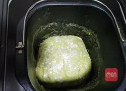 Illustration of how to make matcha whole wheat honey bean toast 5